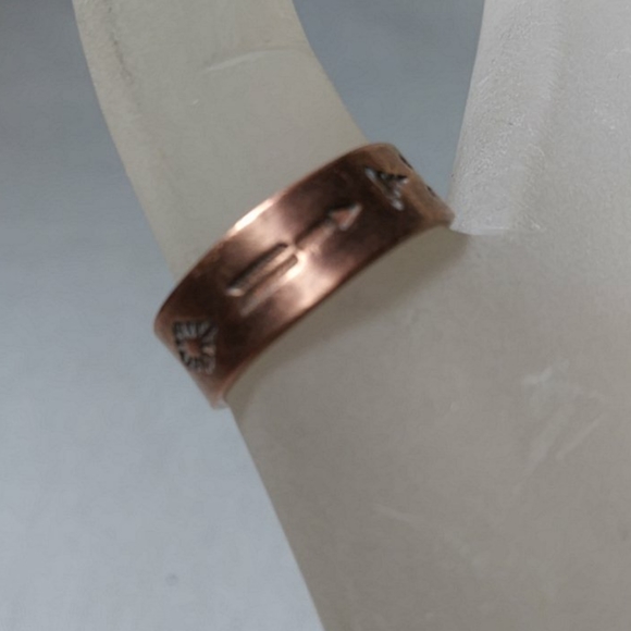 Vintage Solid Copper Ring - Picture 2 of 6